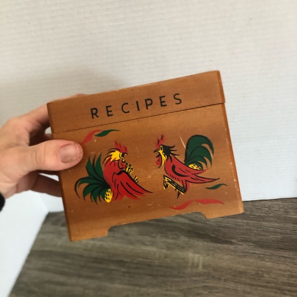 Vtg Wooden Recipe Box with Rooster Design - Picture 9 of 12